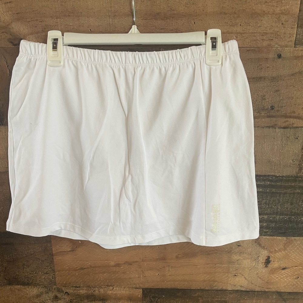 Women’s white skort